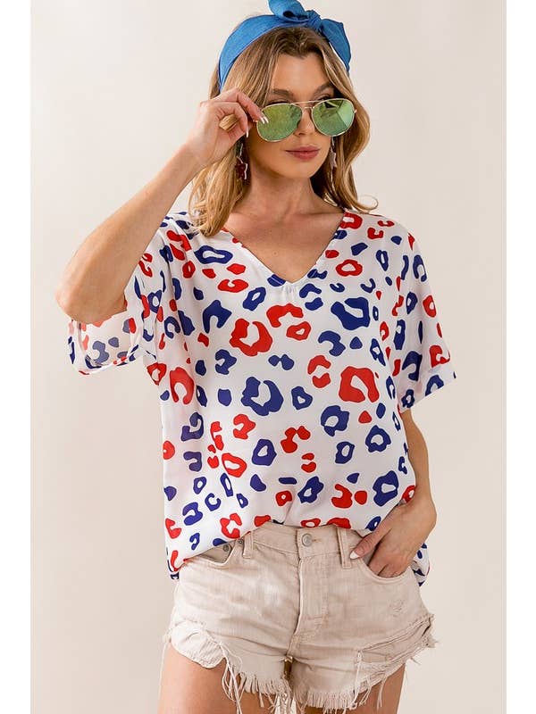 OFFWHT RED NAVY Fourth Of July Theme Roll Up Sleeves V Neck Top for wholesale on Faire