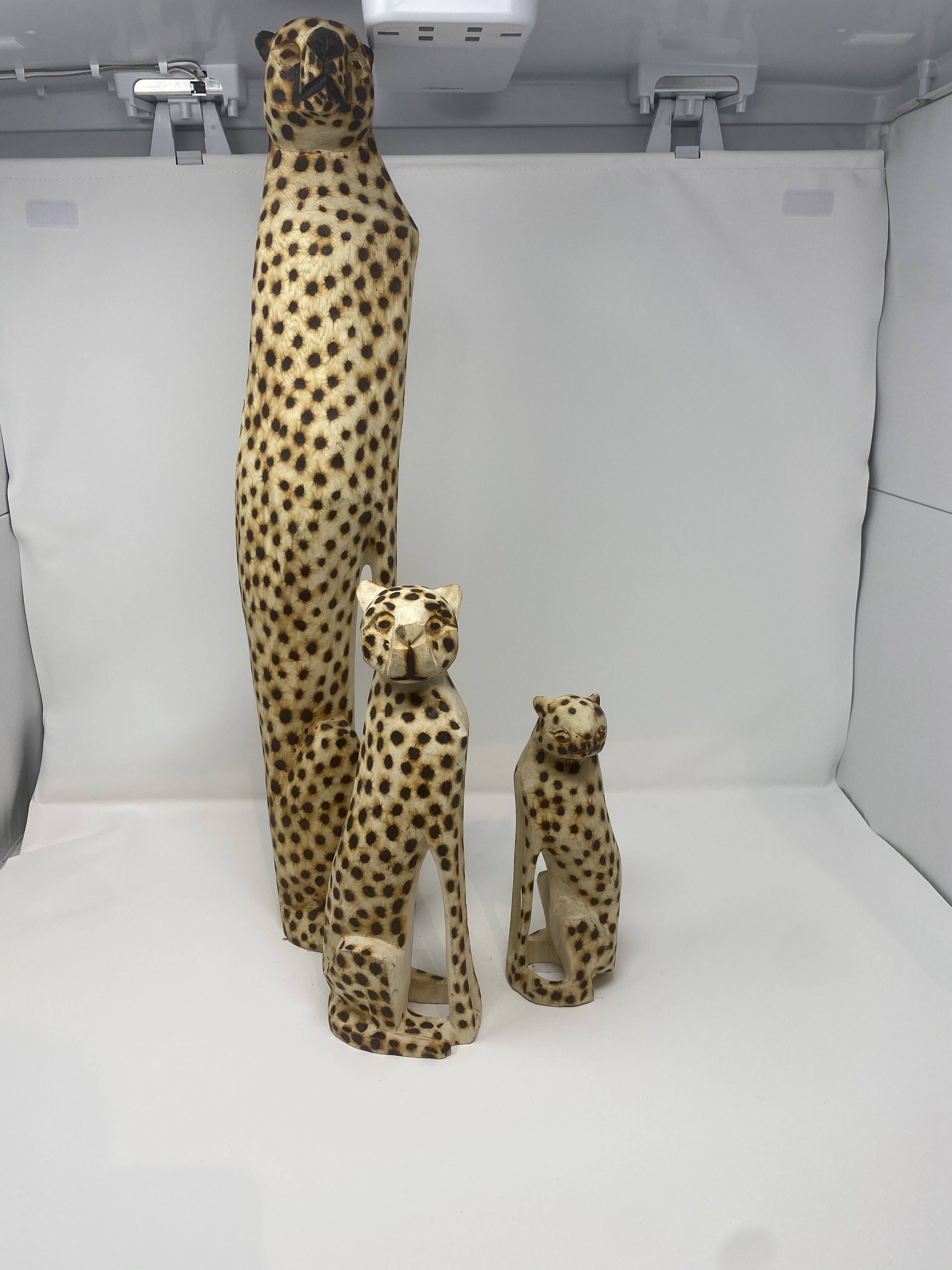 Botanical Boys – wholesale Decorative tabletop object – Swazi Cheetahs Handmade Jacaranda Wood Tabletop Decor2