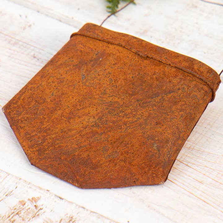 Factory Direct Craft - Wholesale Wall Accent - 4-1/2" Small Rusty Tin Wall Pocket 1