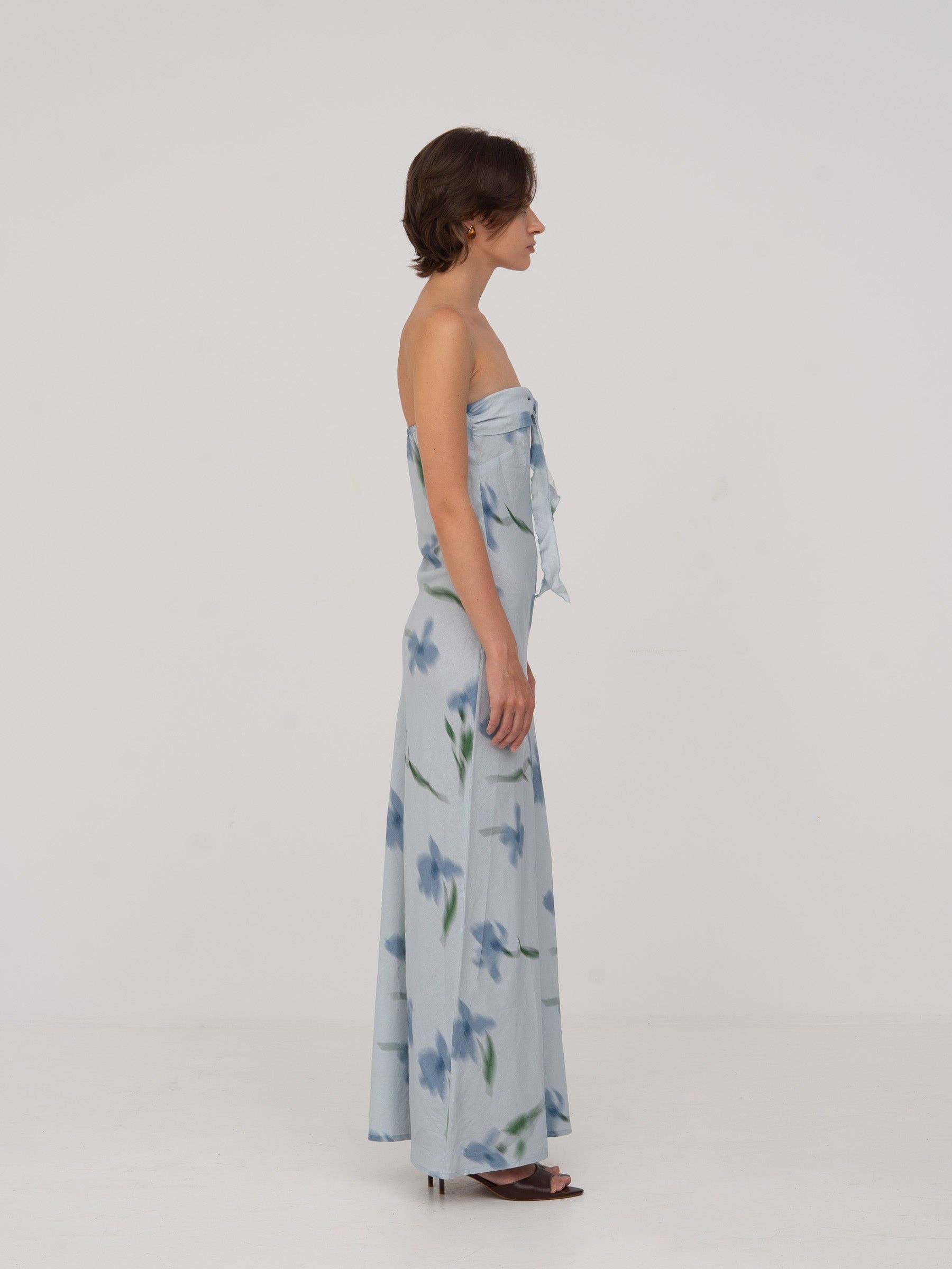 CARMEN SAYS - Wholesale Dress - Women's - Vestido de ensueño con estampado de flores azules3