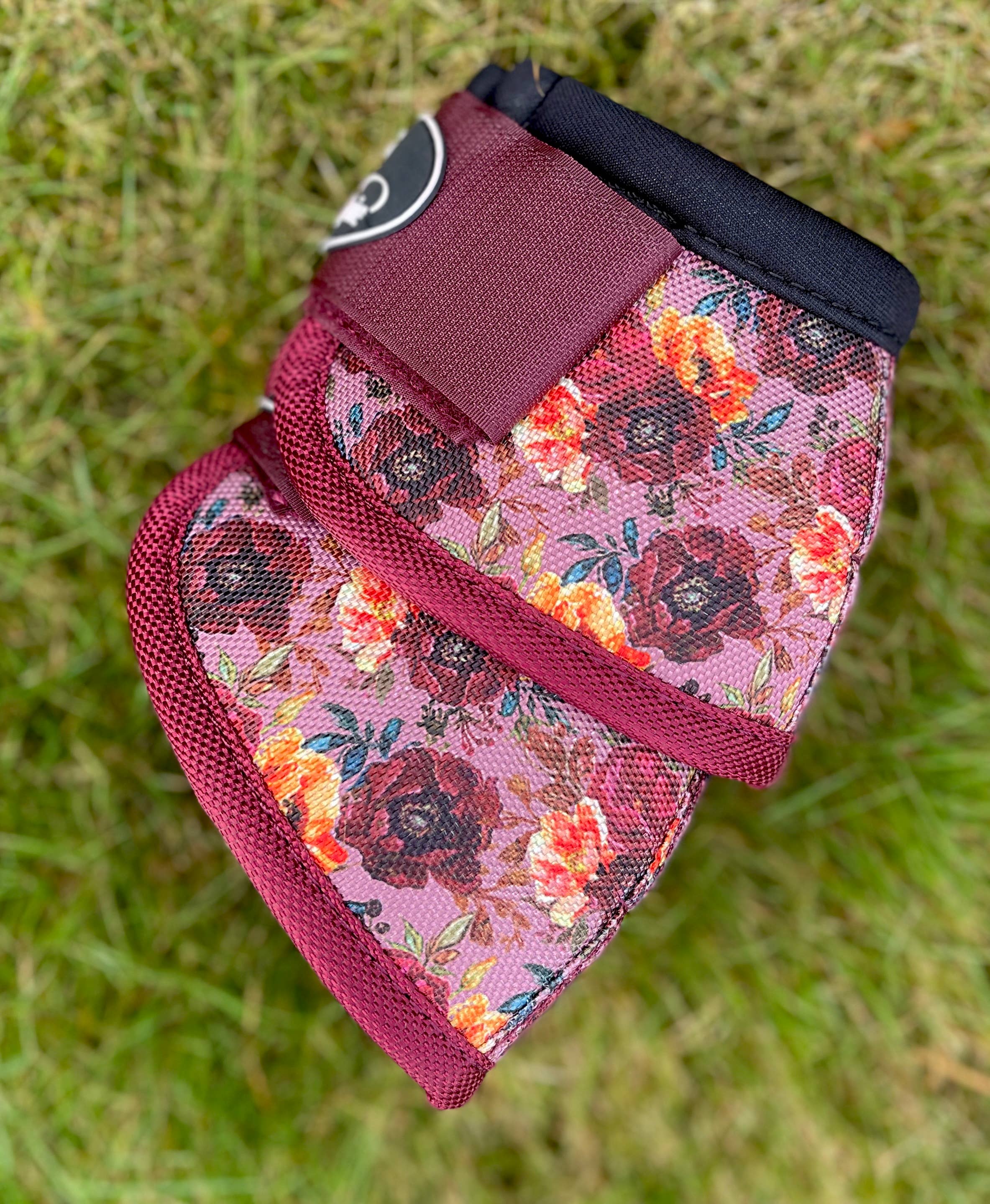 Schulz Equine – wholesale Ridutrustning – Schulz Equine bell boots med livfulla mönster30