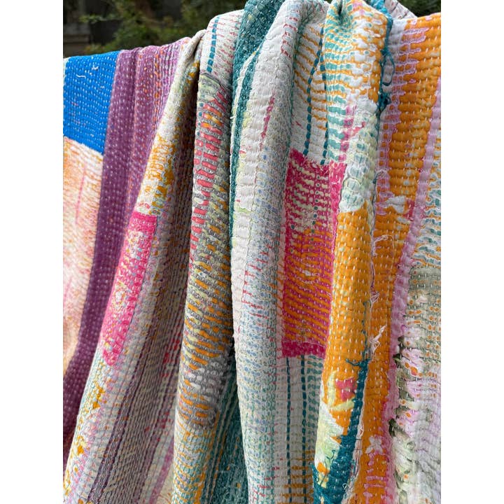 Bhawana Handicrafts - Venta al por mayor Edredones acolchados - Edredones Kantha vintage especiales, colchas de algodón hechas a mano en la India