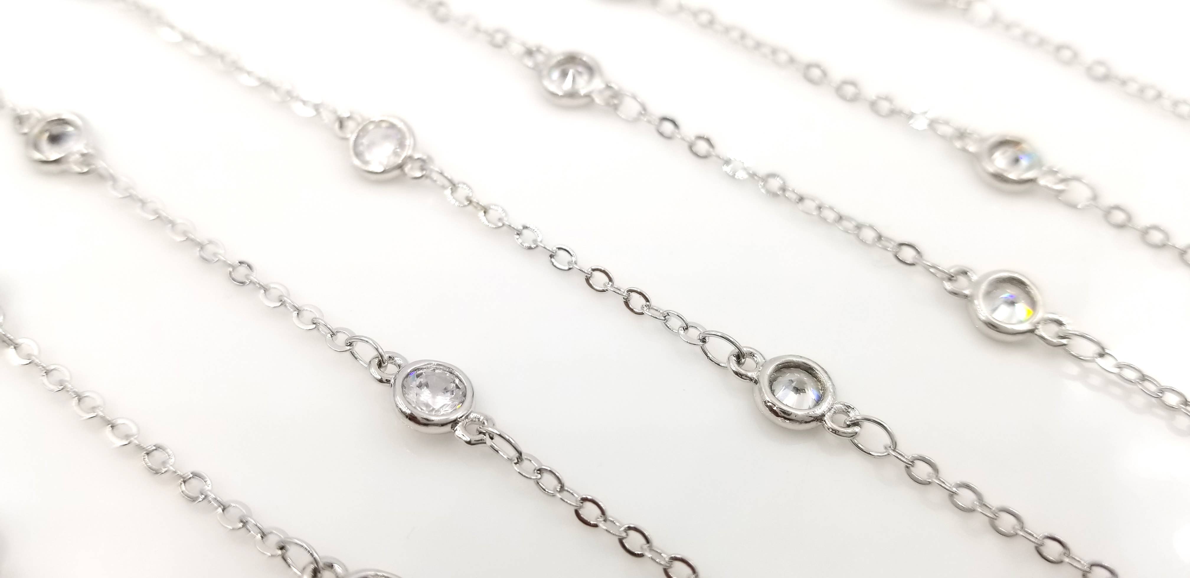 findings4uGem - Vendita all'ingrosso Collane a catena e maglie - Collana a catena con maglia a piede con diamante rotondo CZ trasparente, CH0038