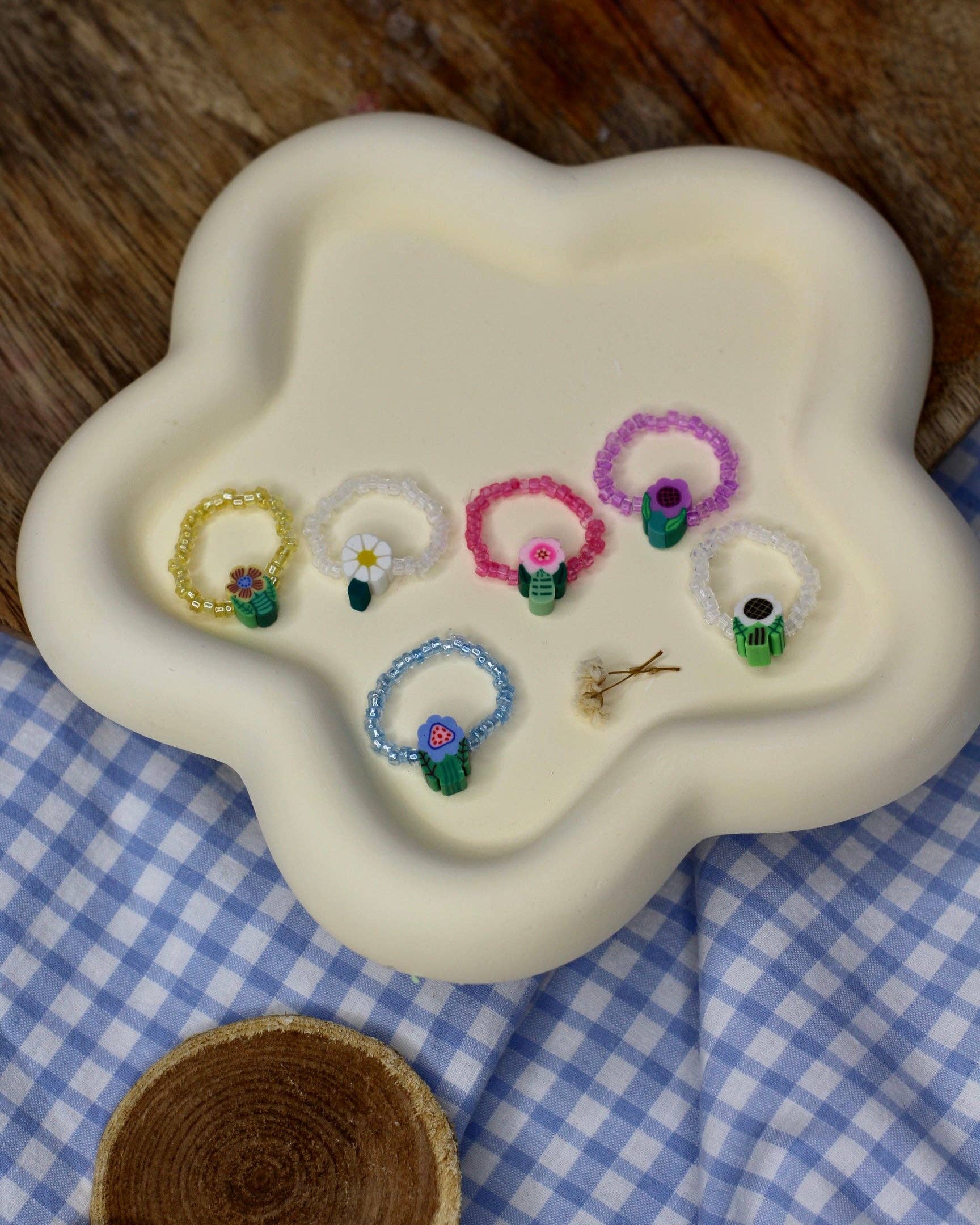 Meet me at the corner - Wholesale Band/Stacked Ring - Flower beaded ring9