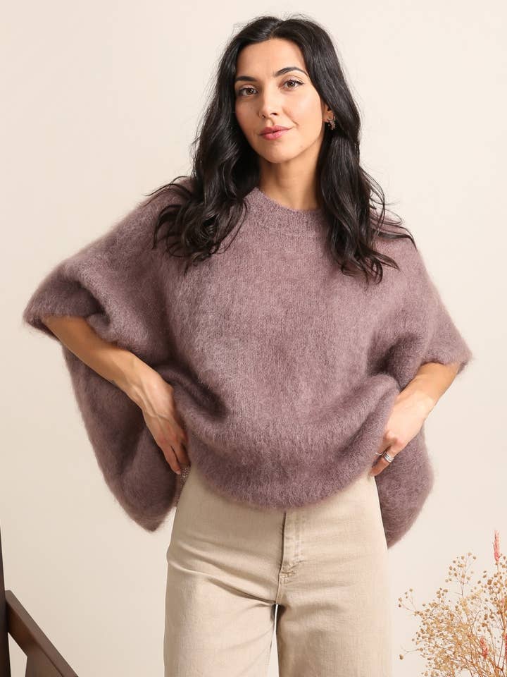 NAÏS PARIS - Wholesale Sweater Vest - Women's - CREW NECK PONCHO SWEATER 81% KID MOHAIR