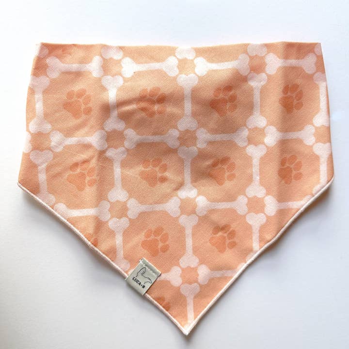 Halstuch mit Hundeknochen- und Pfotenabdrücken für den Großhandel von Luca and B