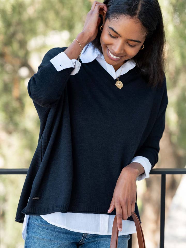 MERSEA - Wholesale Knit Top - Women's - Catalina V Neck Sweater5