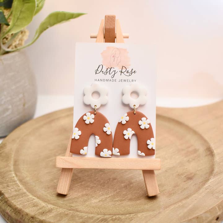 Dusty Rose Creations – Brincos de argola por atacado – Ângulos em Arco Flor Groovy1