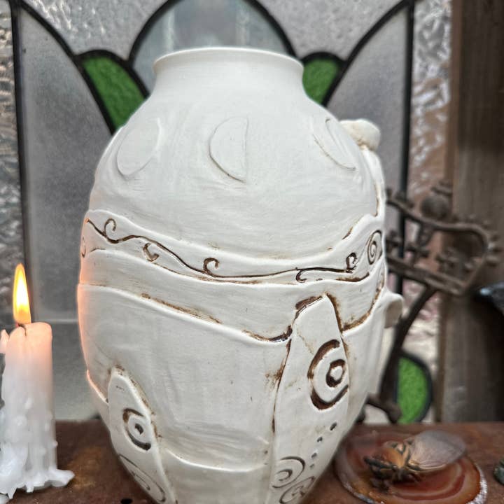 Carys Martin Ceramics - Wholesale Vase - 🌿 Keeper of the Labyrinth - Porcelain Vase4