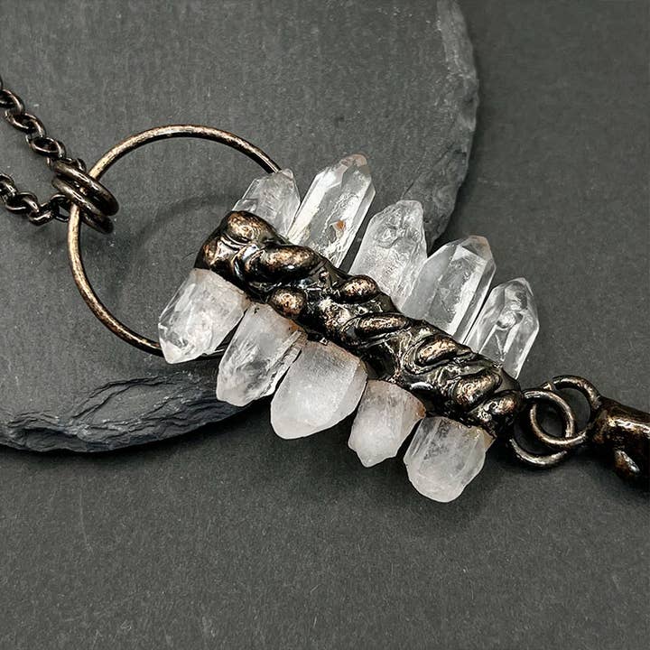 GemMeet – wholesale Pendant/charm necklace – Irregular Clear Quartz Six-Piece Tassel Gemstone Necklace3