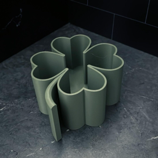 Peachy Pilea - Wholesale Plant Pot - Four Leaf Clover Planter | More Colors Available3