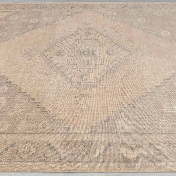 Aesthetic Homes LLC - Wholesale Area Rug - 9x12 Beige Tan Oushak Wool Rug - Hand Knotted G-90874