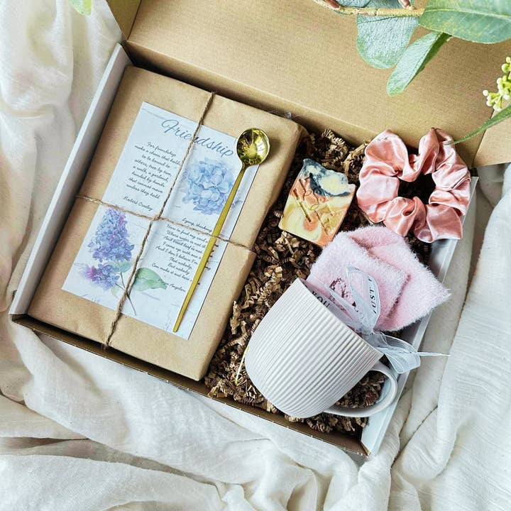 Appuntamento al Buio con un Libro - Scatola Regalo di Amicizia per la vendita all'ingrosso da parte di Bits And Pieces Of Art