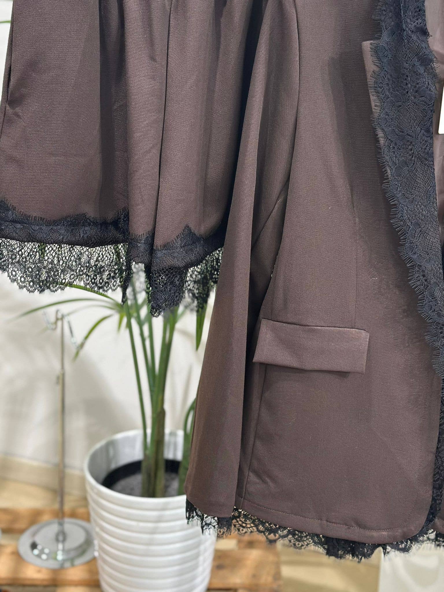 ADORA - Wholesale Shorts - Women's - shorts with lace detail1