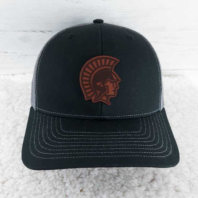 Trendy Tee Co. – Großhandel Trucker-Cap – Unisex – Trucker-Hut von Team Mascot Richardson, Schwarz und Grau6