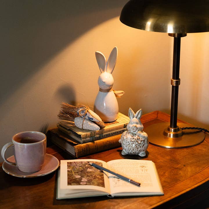 We Love Seasons Ltd – wholesale Decorative figurine – Medium Light Brown Ceramic Easter Bunny2