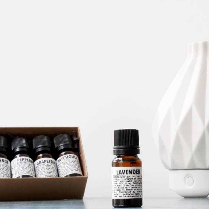 Huile essentielle de lavande - Pure qualité thérapeutique pour la vente par Francesco Palmieri