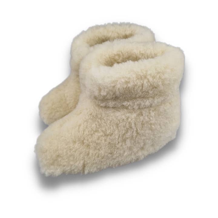 TRAAGOODS.COM – wholesale Tofflor - Dam – 100% Naturlig Ull Vita Tofflor - Hög modell