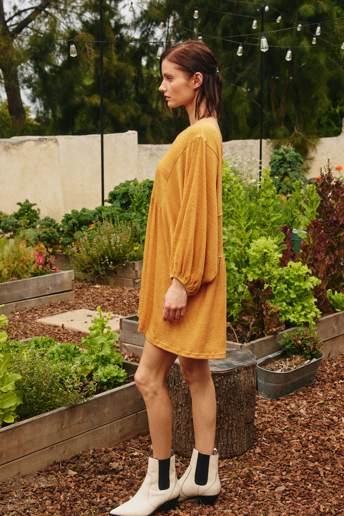 Lara Daisy - Vente Robe – femme - Mini-robe surdimensionnée en jersey texturé à dos croisé3