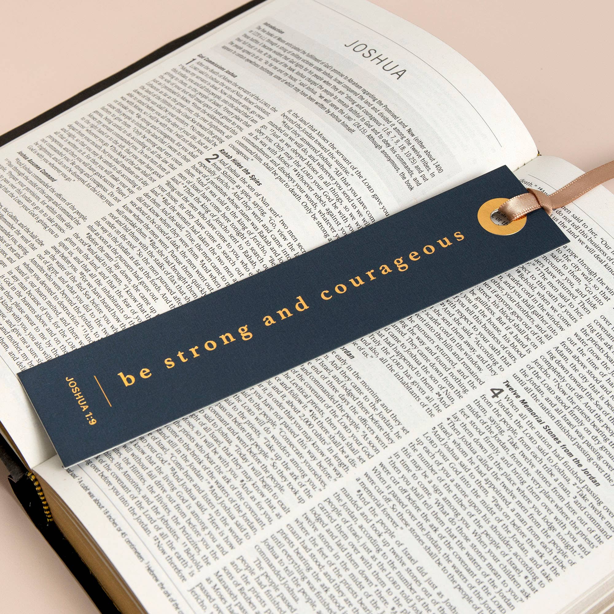 Church Notes Co. - Vente Marque-page - Signet « Sois fort et courageux »1