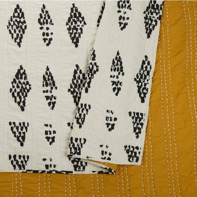 Peking Handicraft - Wholesale Bedding Set - Prosperity 2/3-Piece Quilt Set by Jungalow