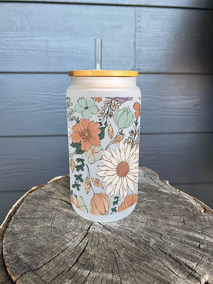 Bicchiere da 16oz per caffè freddo ghiacciato con coperchio e cannuccia per la vendita all'ingrosso da parte di Lester Lou’s Designs