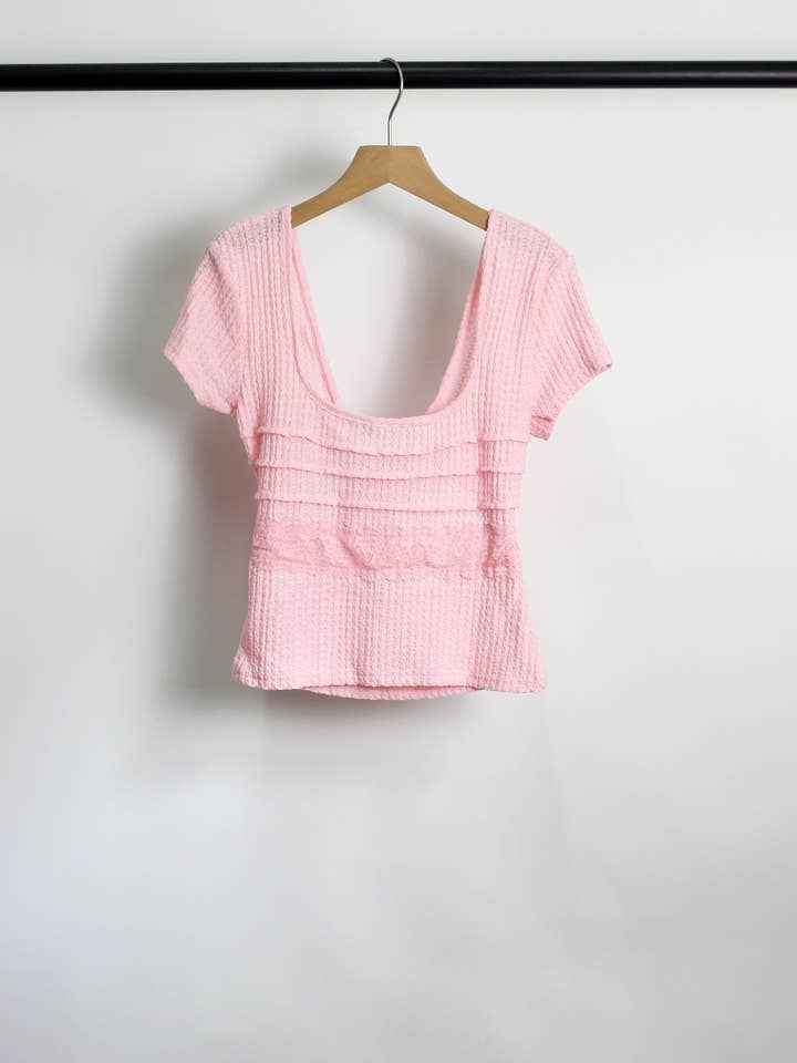 T2506DY69080 - Spetstrimmad Texturerad Stickad Topp för wholesale av ESLEY