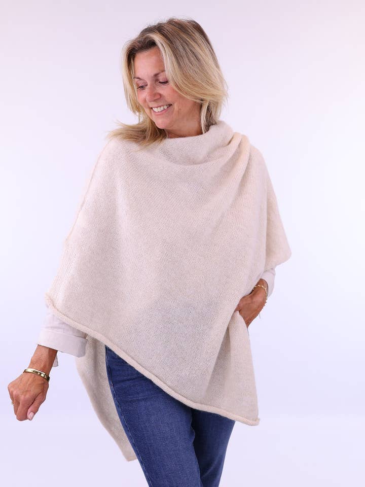 Alpaca Blend Poncho for wholesale by Cadenza Italy Ltd