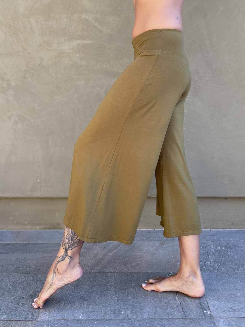 CARAUCCI - Wholesale Pants - Women's - Cropped Flare Pants27