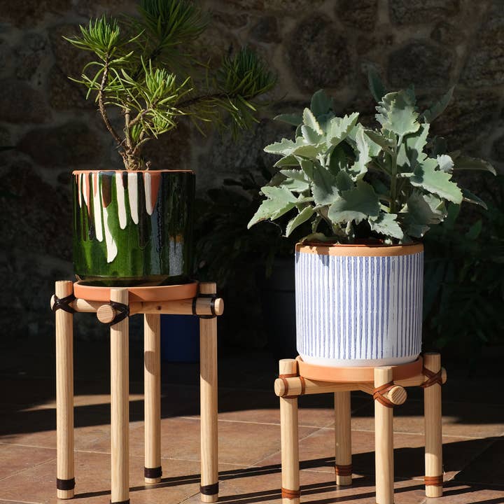 Casa Atlântica - Wholesale Plant Pot Stand - Wood and leather plant pot holder M8