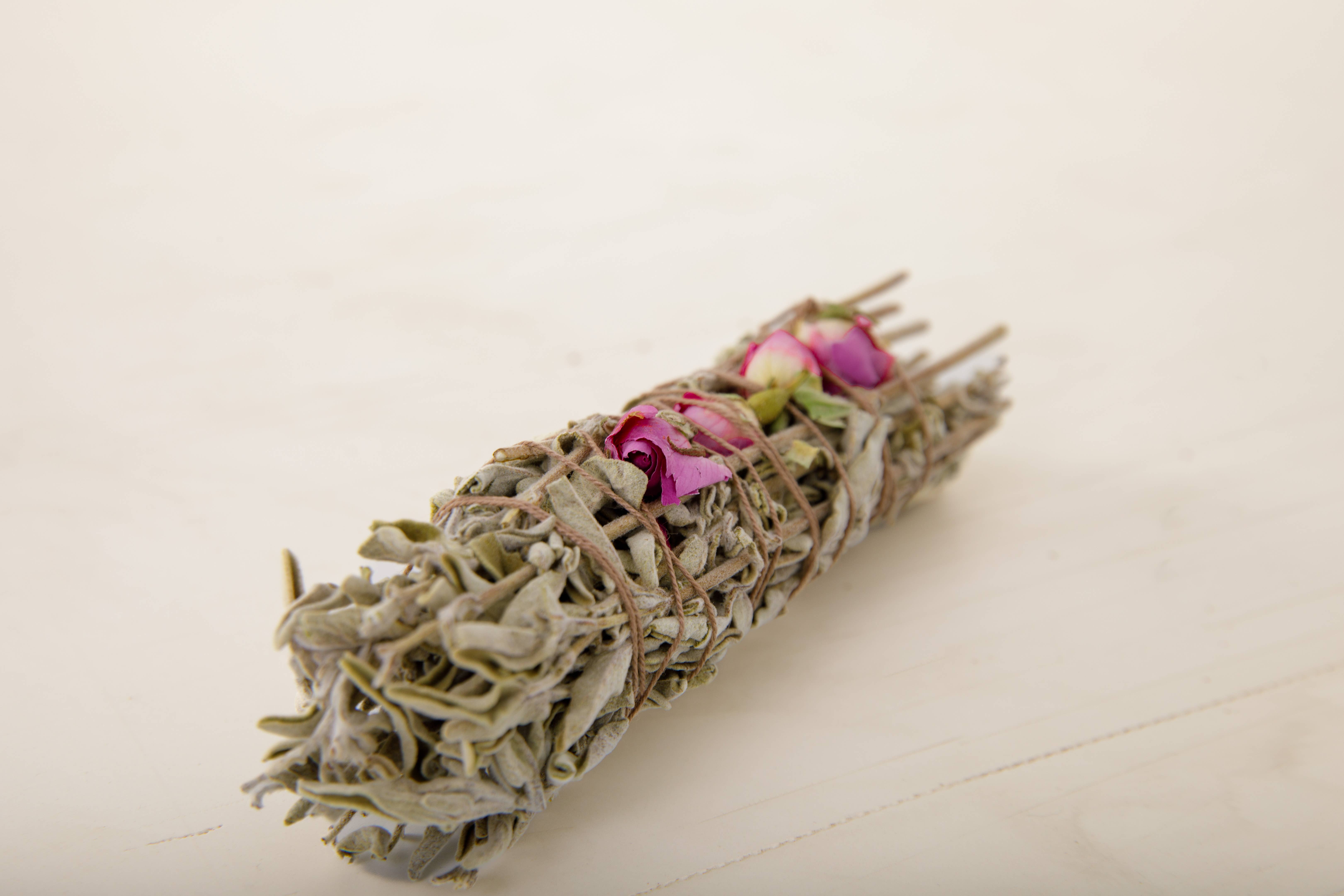 NAVA - Wholesale Sage Bundle - Sage Bundle with Roses | Natural Incense1