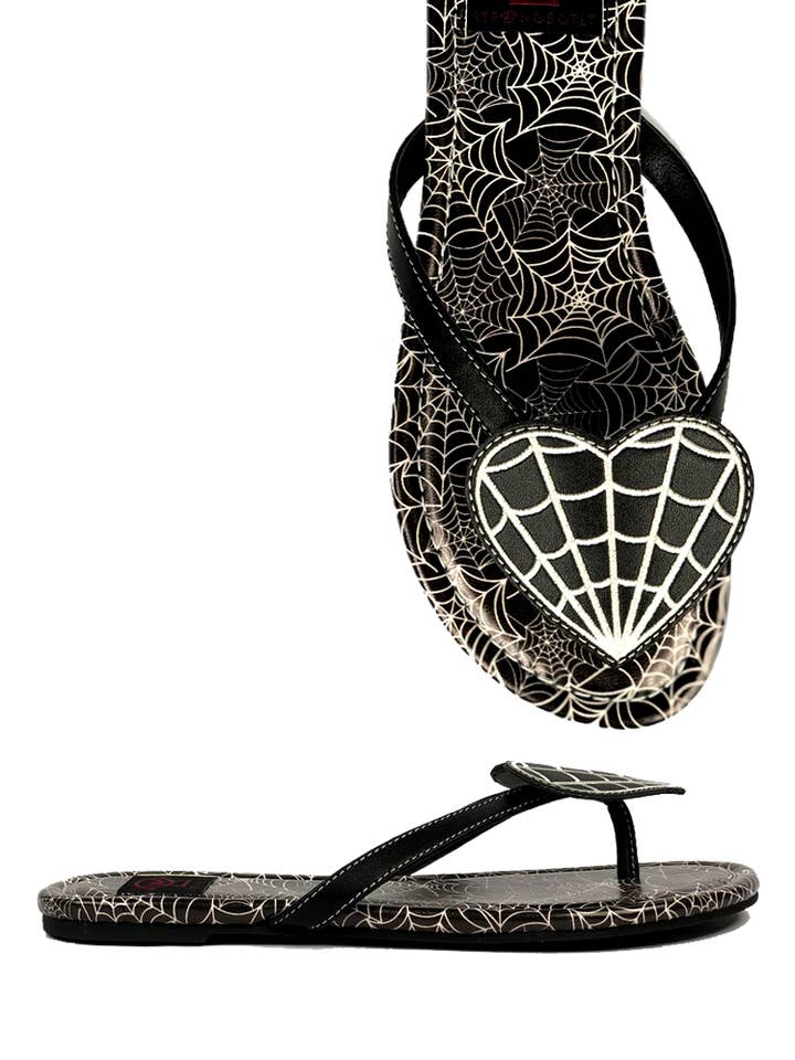 Betty Web Cuore nero per la vendita all'ingrosso da parte di STRANGE CVLT