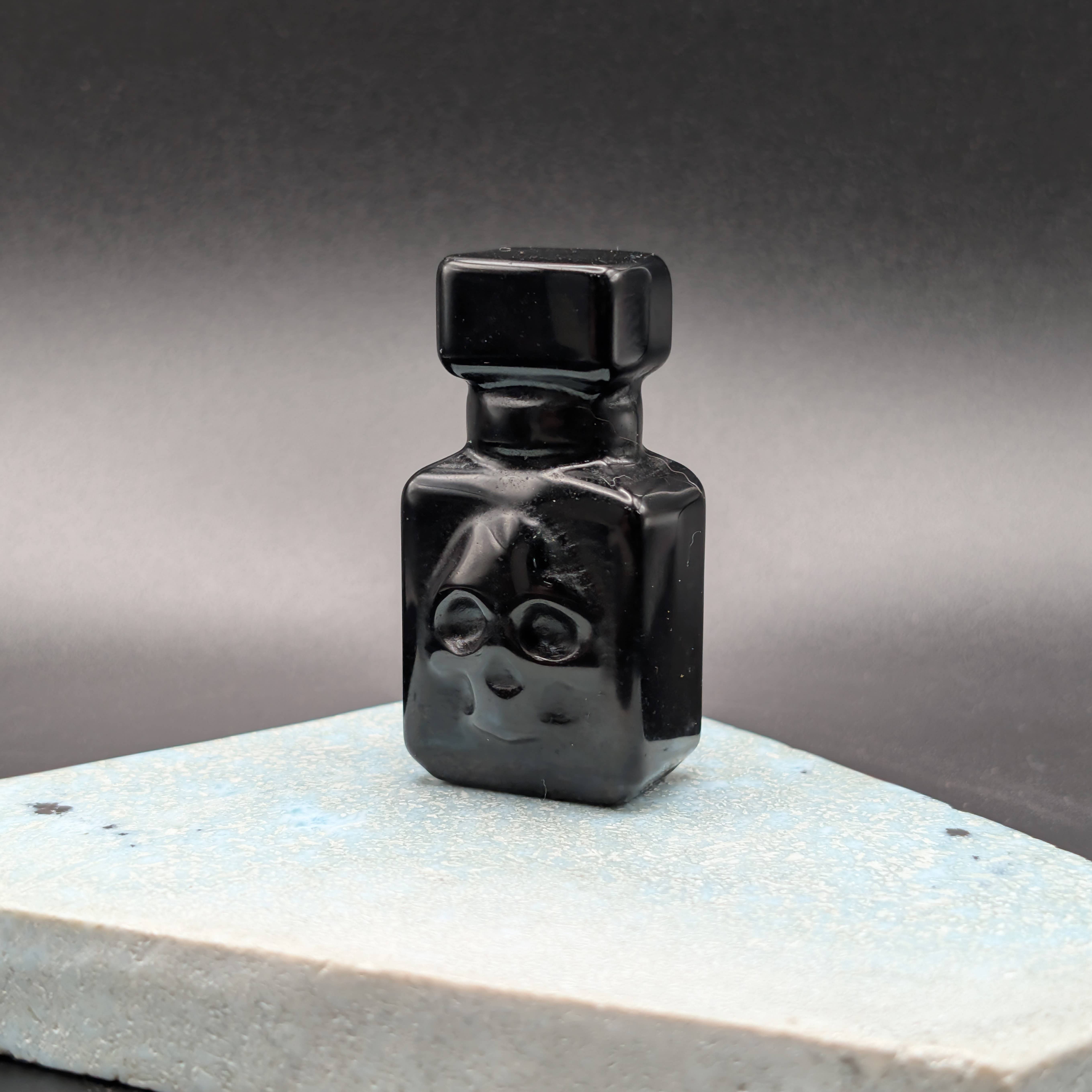 The Crystal Tabby - Wholesale Decorative Tabletop Object - Obsidian Poison Bottle - "Whiskey" Style2