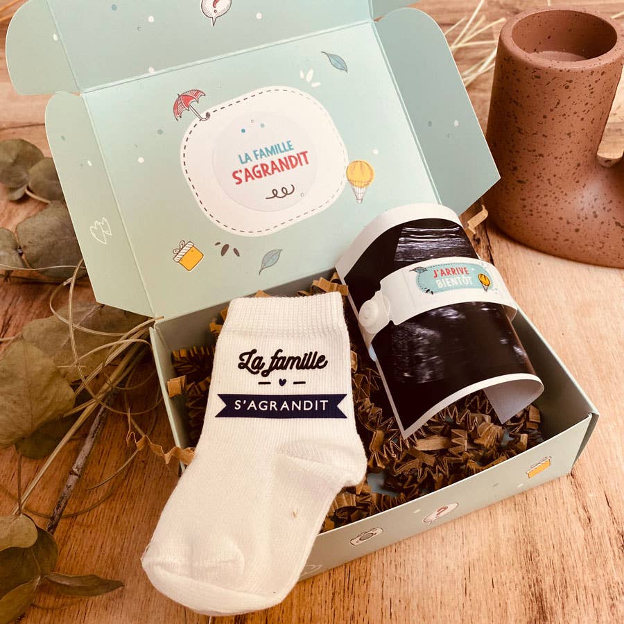 La vie en magenta – Großhandel Geschenkset zur Geburt für die Mutter – Schwangerschaftsankündigung für die Familie - Geschenkschachtel mit Baby2