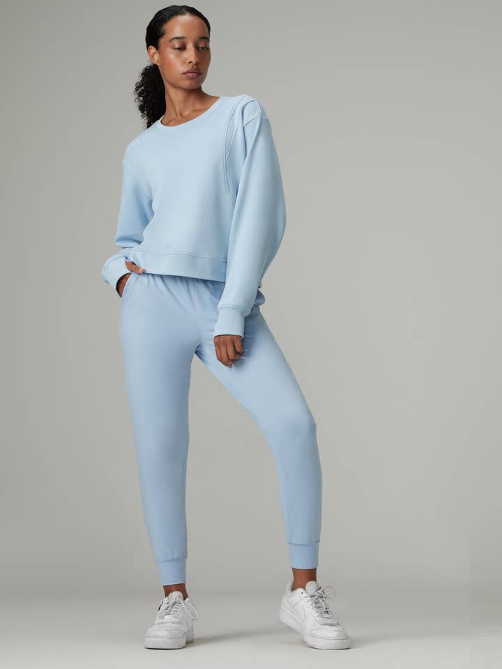 Seamed Cropped Sweatshirt for wholesale by Numod Active