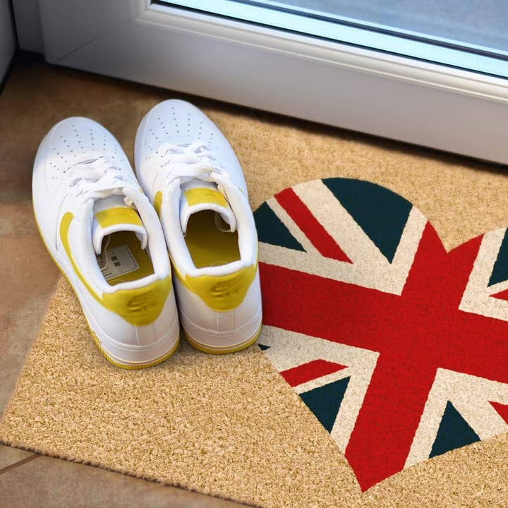 Wholesale Gifts Tomorrow – wholesale Door mat – Union Jack Heart Shaped Coir Novelty Doormat2