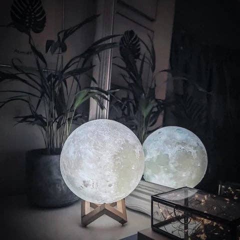 BRECK + FOX - Wholesale Accent/Desk Lamp - Moon Lamp1