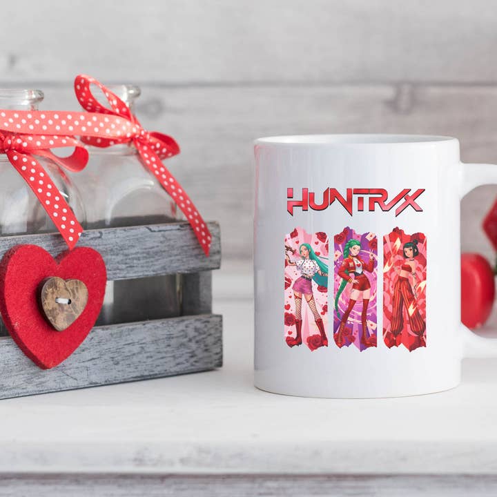 Huntrix Herz Kaffeetasse, Dämonenjäger Valentinstagstasse für den Großhandel von Embrova