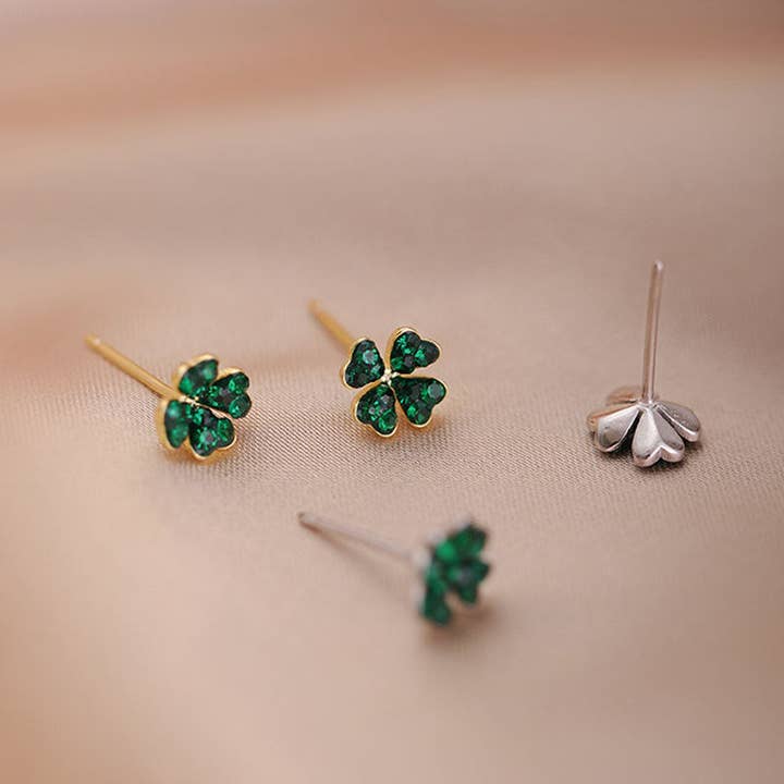 Green Four Leaf Clover Stud Earrings in 925 Sterling Silver for wholesale by Perimade & Co. LLC