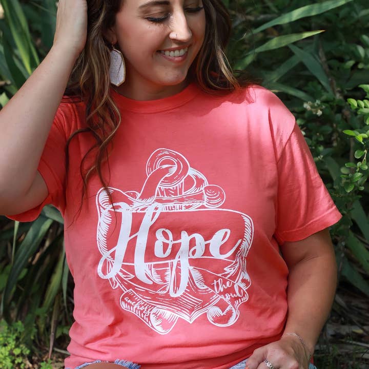 Hope Anchors Grafisk Tee for engroshandel hos Windmill Gypsy Wholesale