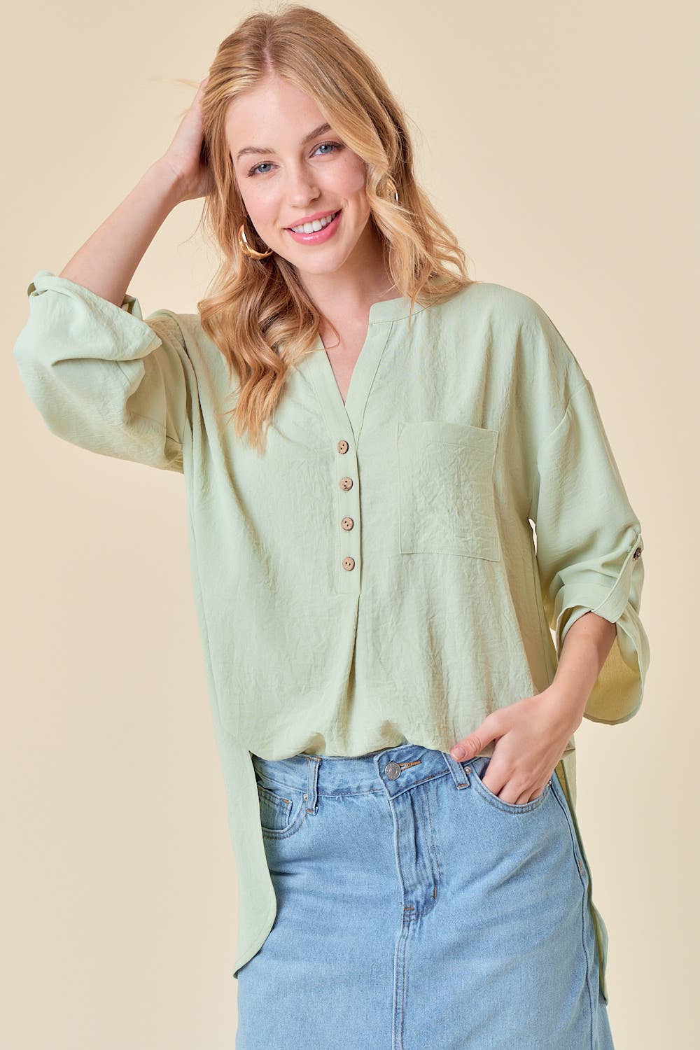 Doe and Rae - Wholesale Tunic - Women's - HALF BUTTON HI-LO BLOUSE - 43942T4