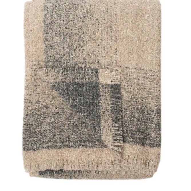 Linen Way Inc. - Wholesale Throw Blanket - Whitehorse Throw Oatmeal & Charcoal Border0