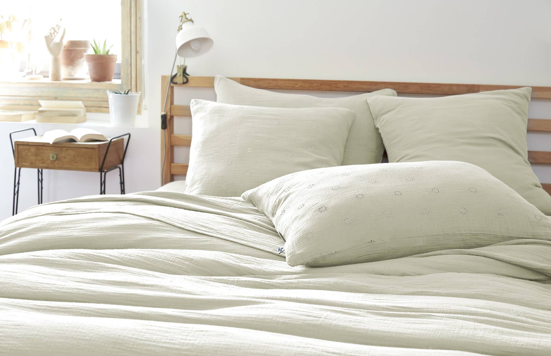 L'effet Papillon - Vente Taies/housses d'oreiller - Taie d'oreiller Gaze de coton 60 x 60 cm GAÏA BOHO Vert d'ea1