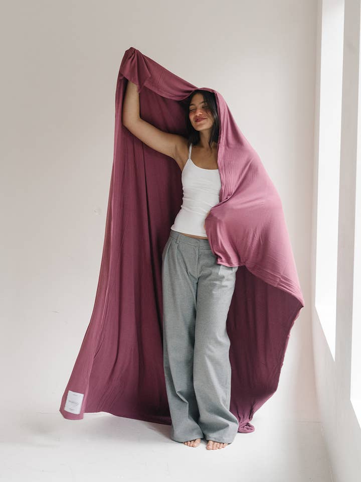 Wuvvy - Wholesale Swaddle - Baby - Berry1