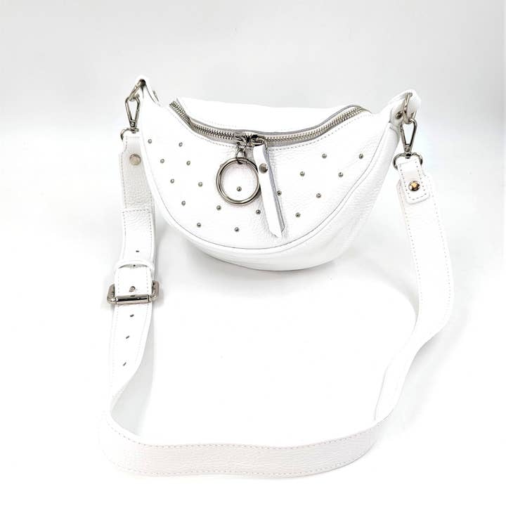 Tempest Designs - Wholesale Heuptasje - Dames - Leren heuptasje met studs en ringtreksluiting.