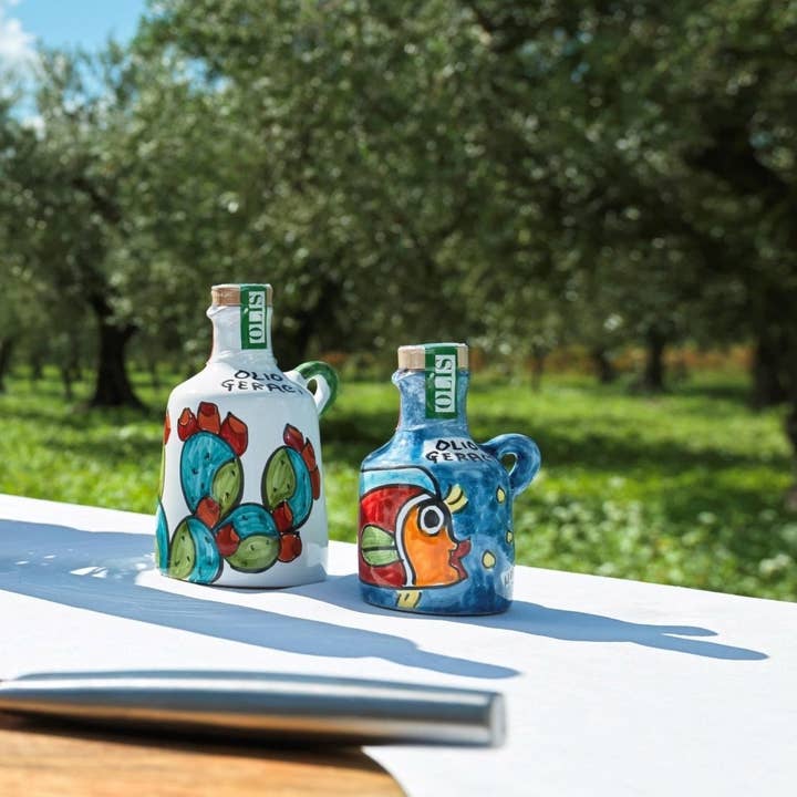 Olio Geraci - Wholesale Olive Oil - Monocultivar Extra Virgin Olive Oil in barrel. Ceramics