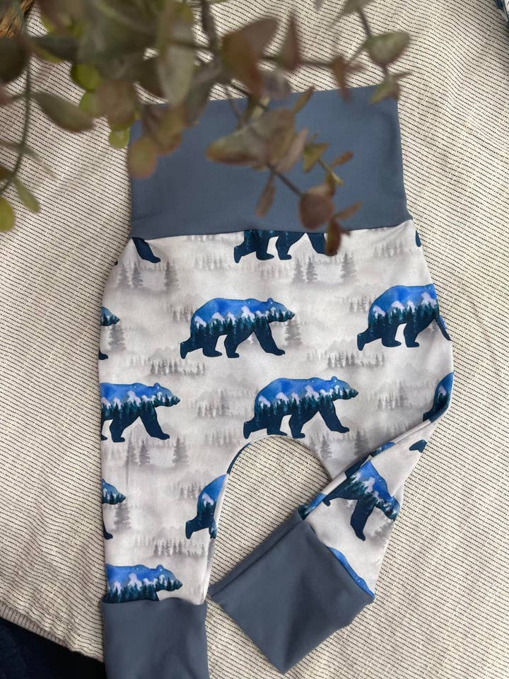 Radiant Wear - Wholesale Fashion Leggings - Kids - Grow with me Joggers Alaska Bears Mountains2