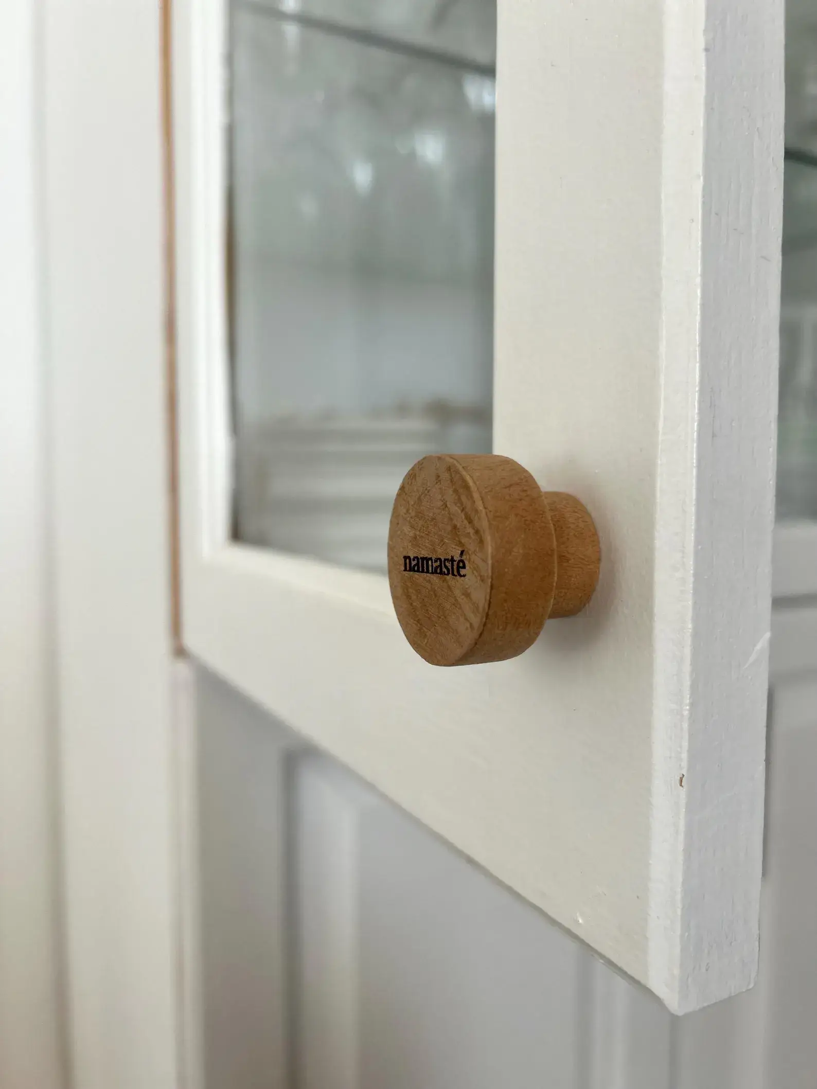 Atelier HM Design - Vendita all'ingrosso Manopola/pomello - Set di 6 pomelli per cassetti in legno Namaste, 35x25mm1