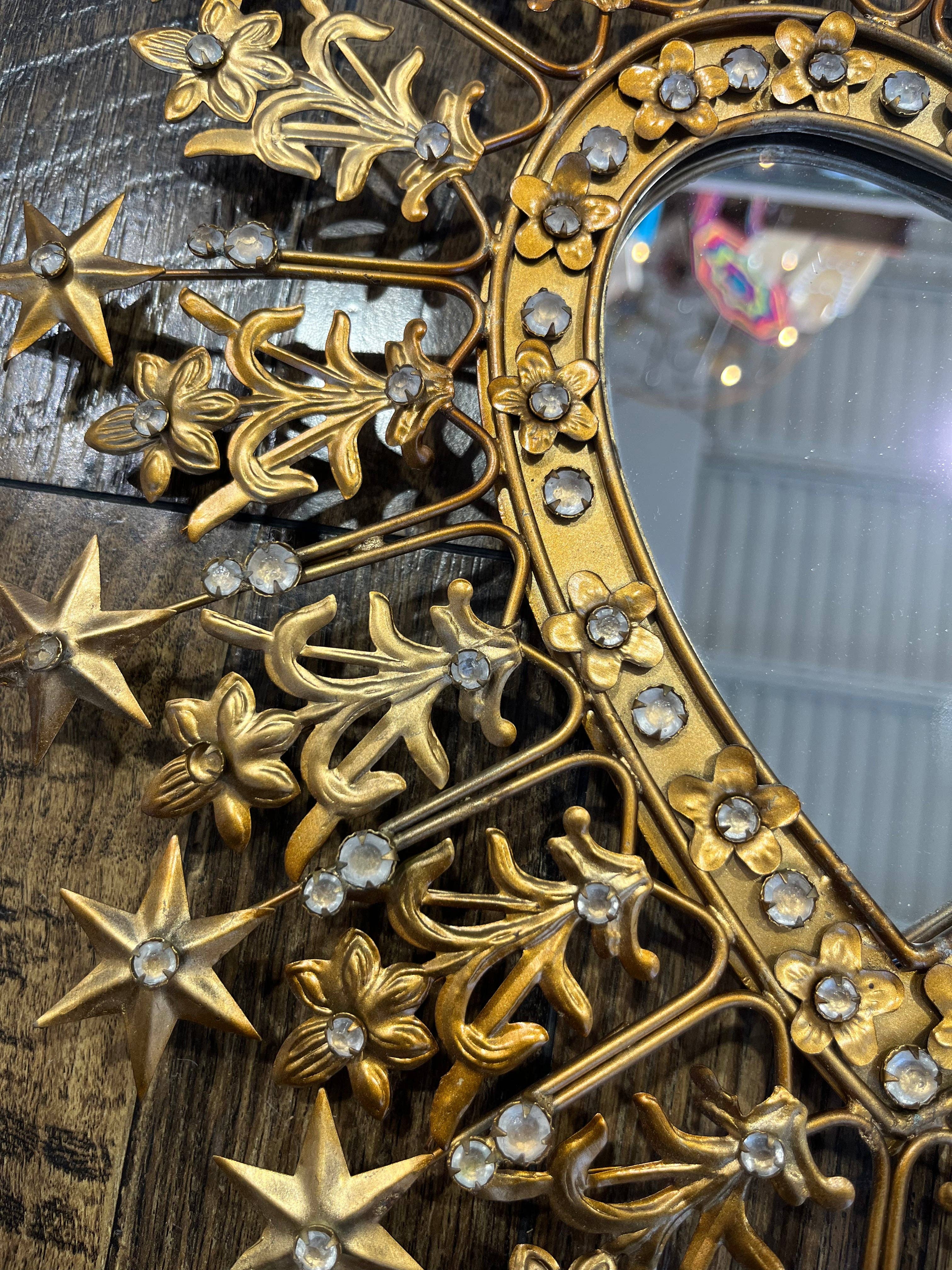 Love and Honor Jesus LLC - Wholesale Muurspiegel - Spiegel met Heilig Hart en Stralen van Metaal 40 x 38 cm5