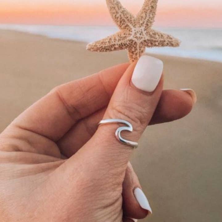 Bague « Make a Wave » pour la vente par Maman Hippie Brand